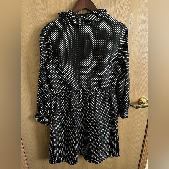 J Crew Women’s polka dot long sleeve ruffled dress. Size 10. Jackie O vibes! - Picture 3 of 4